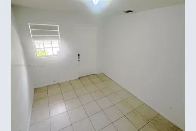 662 NE 21st Ter, Homestead, FL 33033 - Photo 5