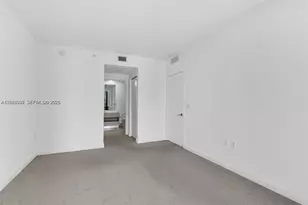 45 SW 9th St, Miami, FL 33130 - Photo 11