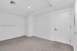 45 SW 9th St, Miami, FL 33130 - Photo 13