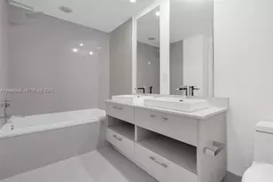 45 SW 9th St, Miami, FL 33130 - Photo 19