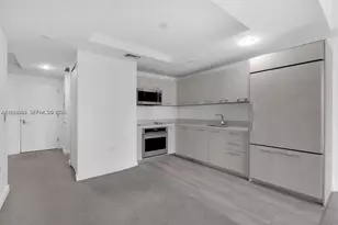 45 SW 9th St, Miami, FL 33130 - Photo 3