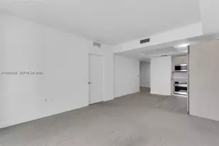 45 SW 9th St, Miami, FL 33130 - Photo 5