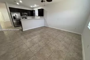 15415 SW 175th St, Miami, FL 33187 - Photo 9