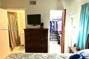 851 NE 207th Terrace, Miami, FL 33179 - Photo 5