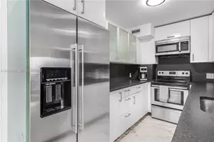 3 Island Ave, Miami Beach, FL 33139 - Photo 9