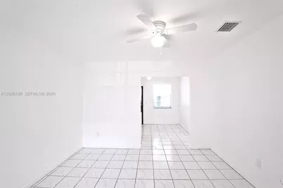 1570 NW 2nd St, Miami, FL 33125 - Photo 13