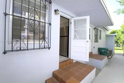 1570 NW 2nd St, Miami, FL 33125 - Photo 17