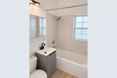 810 NE 3rd Ave, Pompano Beach, FL 33060 - Photo 11