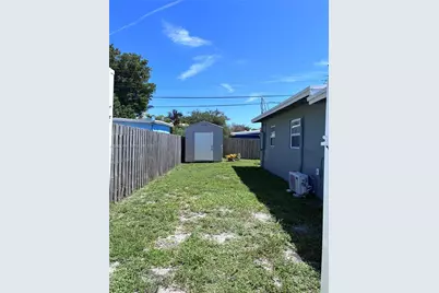 810 NE 3rd Ave, Pompano Beach, FL 33060 - Photo 7