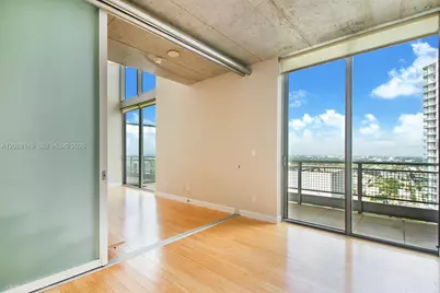 690 SW 1st Ct #PHII24, Miami, FL 33130 - Photo 5