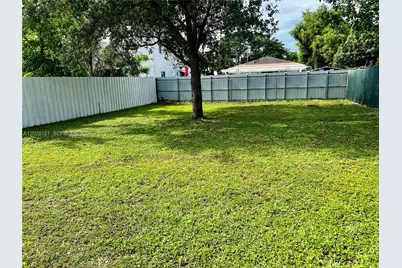 1926 NW 60th St, Miami, FL 33142 - Photo 5