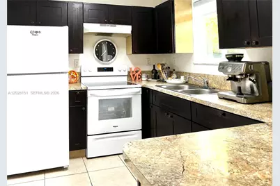 1926 NW 60th St, Miami, FL 33142 - Photo 15