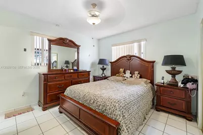 790 W 73rd Pl, Hialeah, FL 33014 - Photo 31