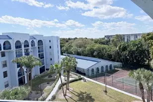 9460 Fontainebleau Blvd, Miami, FL 33172 - Photo 33