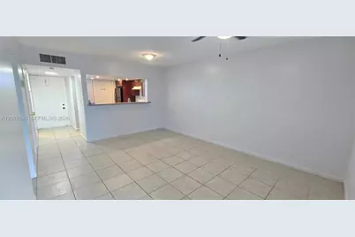 5335 NW 10th Ct #307, Plantation, FL 33313 - Photo 7