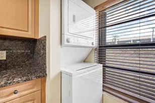 9942 NW 10th St, Pembroke Pines, FL 33024 - Photo 21