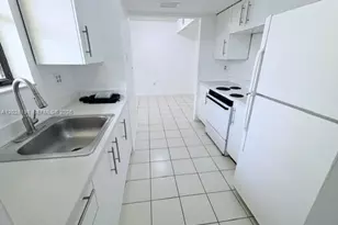 526 NW 114th Ave, Sweetwater, FL 33172 - Photo 5