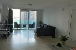 31 SE 5th St, Miami, FL 33131 - Photo 3