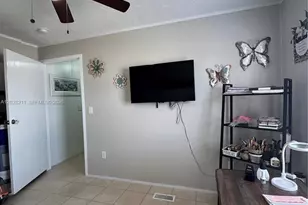 5015 SW 29 Street, Davie, FL 33312 - Photo 3