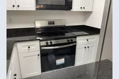 1555 W 44th Pl #203, Hialeah, FL 33012 - Photo 11