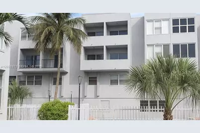 1555 W 44th Pl #203, Hialeah, FL 33012 - Photo 1