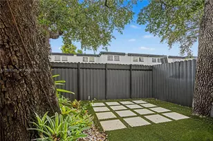 8545 SW 109th Ave, Miami, FL 33173 - Photo 15