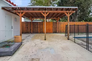 2215 Cleveland St, Hollywood, FL 33020 - Photo 29