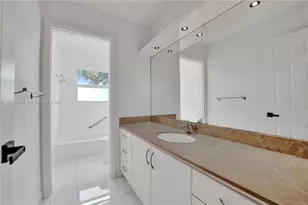 417 SE 4th St, Dania Beach, FL 33004 - Photo 43