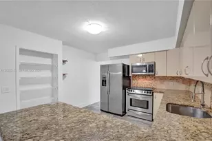 417 SE 4th St, Dania Beach, FL 33004 - Photo 17