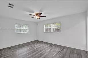417 SE 4th St, Dania Beach, FL 33004 - Photo 13