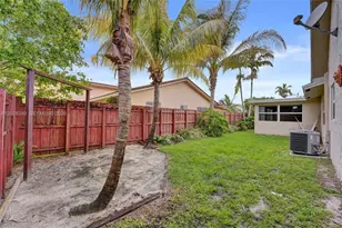 417 SE 4th St, Dania Beach, FL 33004 - Photo 35