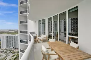 15901 Collins Ave, Sunny Isles Beach, FL 33160 - Photo 17