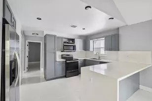 352 NW 41st St, Miami, FL 33127 - Photo 15