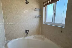 6004 SW 8th St, West Miami, FL 33144 - Photo 17