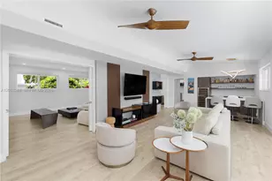 857 NE 98th St, Miami Shores, FL 33138 - Photo 5