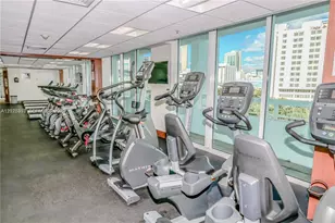 31 SE 5th St, Miami, FL 33131 - Photo 33