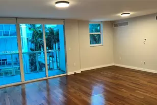 31 SE 5th St, Miami, FL 33131 - Photo 9