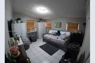 252 E 37th St, Hialeah, FL 33013 - Photo 47