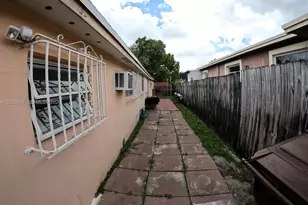 252 E 37th St, Hialeah, FL 33013 - Photo 47