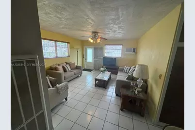252 E 37th St, Hialeah, FL 33013 - Photo 11