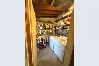 252 E 37th St, Hialeah, FL 33013 - Photo 35