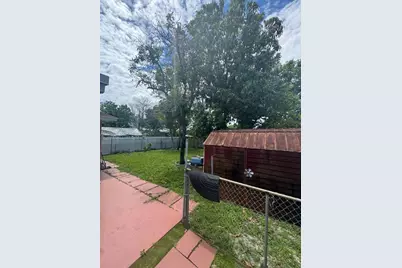 252 E 37th St, Hialeah, FL 33013 - Photo 41