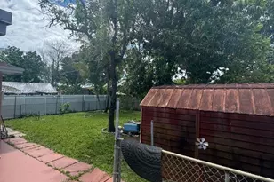 252 E 37th St, Hialeah, FL 33013 - Photo 41