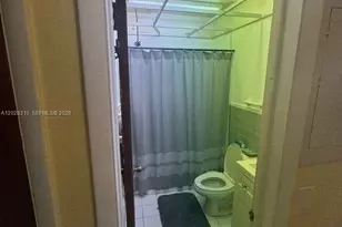 252 E 37th St, Hialeah, FL 33013 - Photo 33