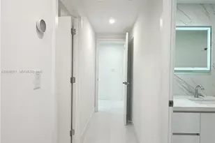 19390 Collins Ave, Sunny Isles Beach, FL 33160 - Photo 25