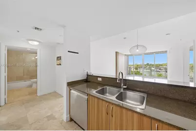 6305 Indian Creek Dr #5D, Miami Beach, FL 33141 - Photo 9