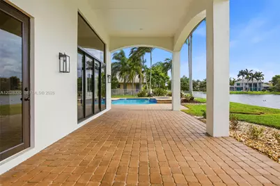 3250 W Stonebrook Cir, Davie, FL 33330 - Photo 61