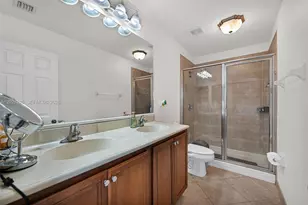 5927 Royal Way, Tamarac, FL 33321 - Photo 11