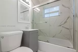 442 SW 22nd Ave, Fort Lauderdale, FL 33312 - Photo 9