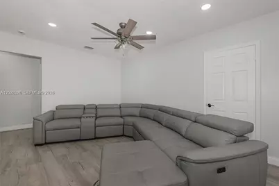 442 SW 22nd Ave, Fort Lauderdale, FL 33312 - Photo 3